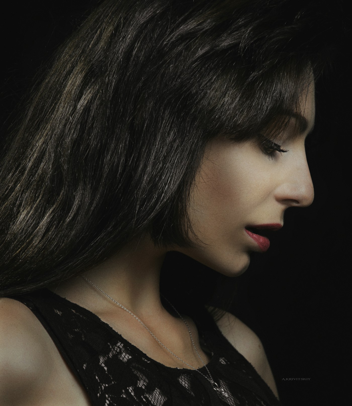 Sleek, healthy hair in profile